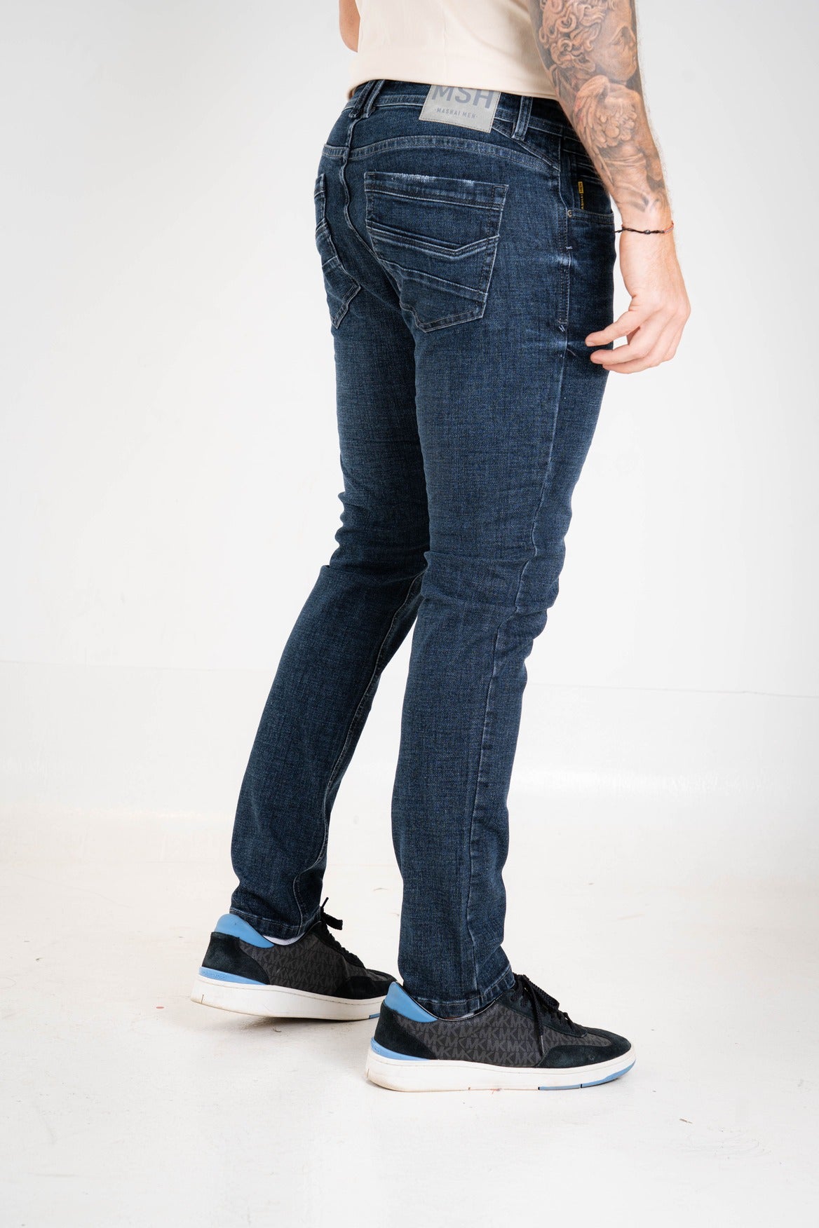 Pantalón Slim Elegancia Contemporánea