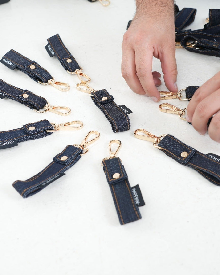 Llavero Mashai Denim · Premium Gold