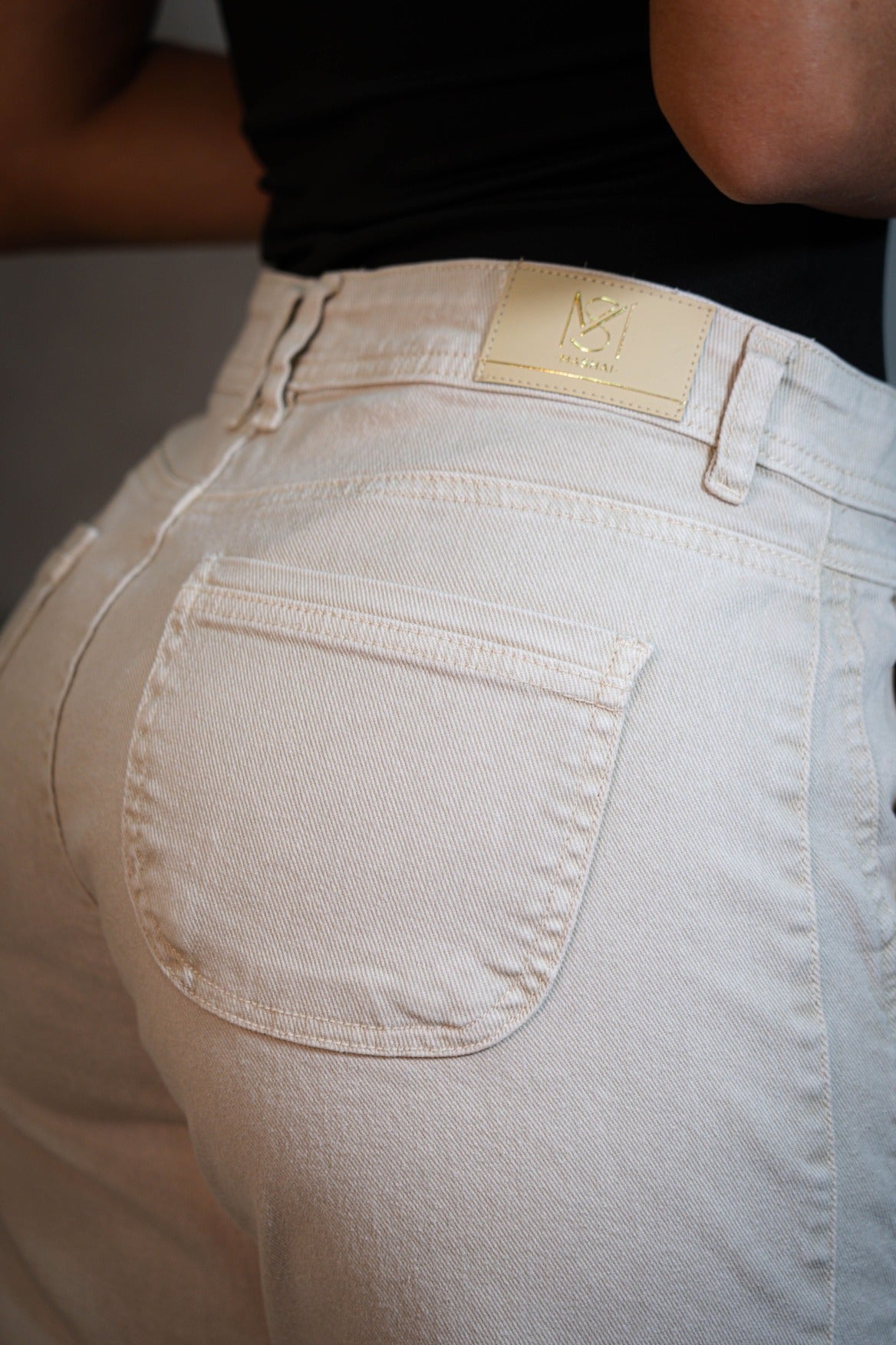 Jean Barrel Perfil Moderno