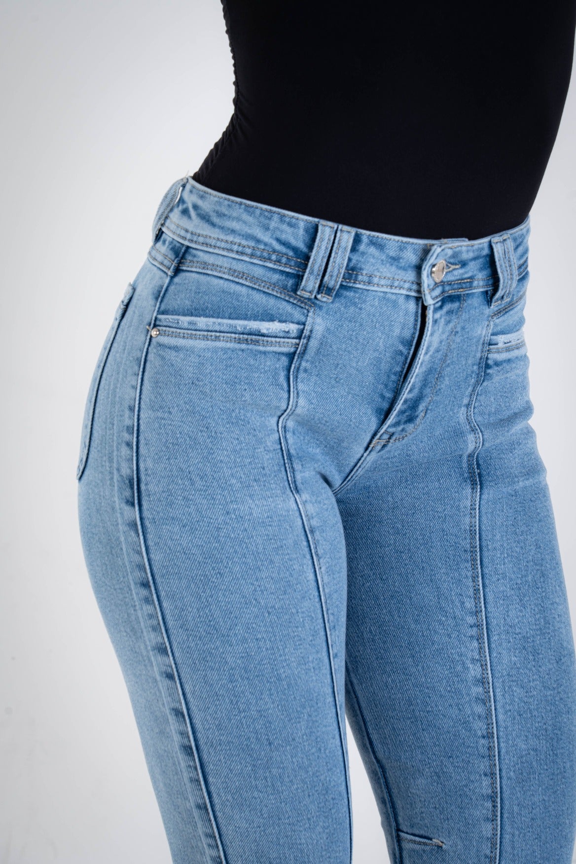 Pantalón Mom Fit Esencial Chic