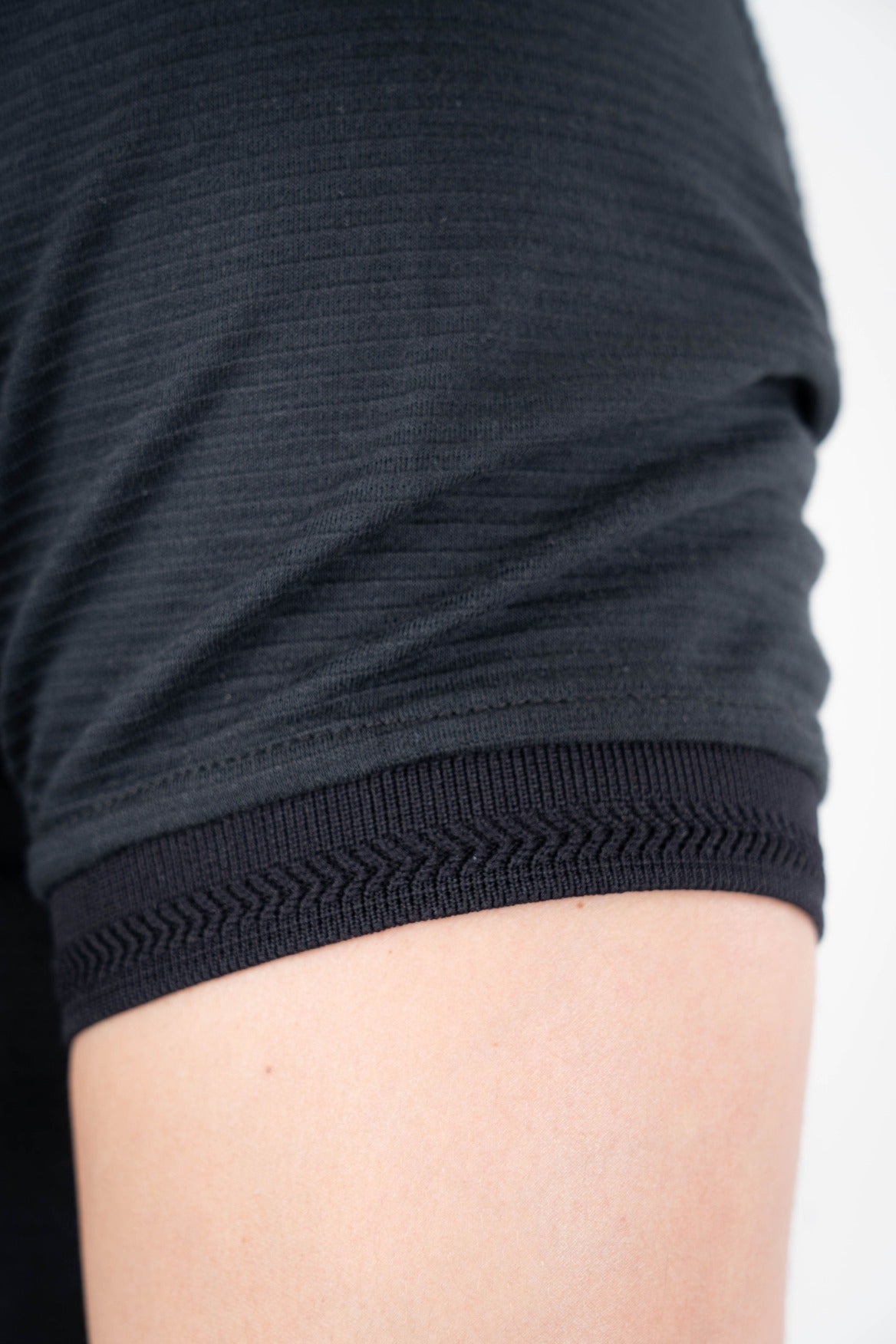 Camisa Tipo Polo Textura Con Detalles-T004