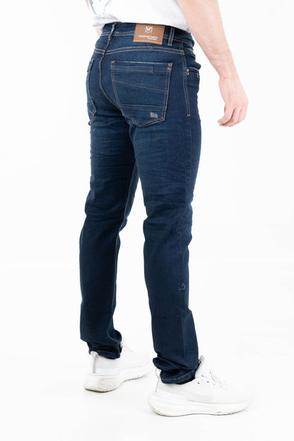 Jean Oscuro Essential Regular Denim