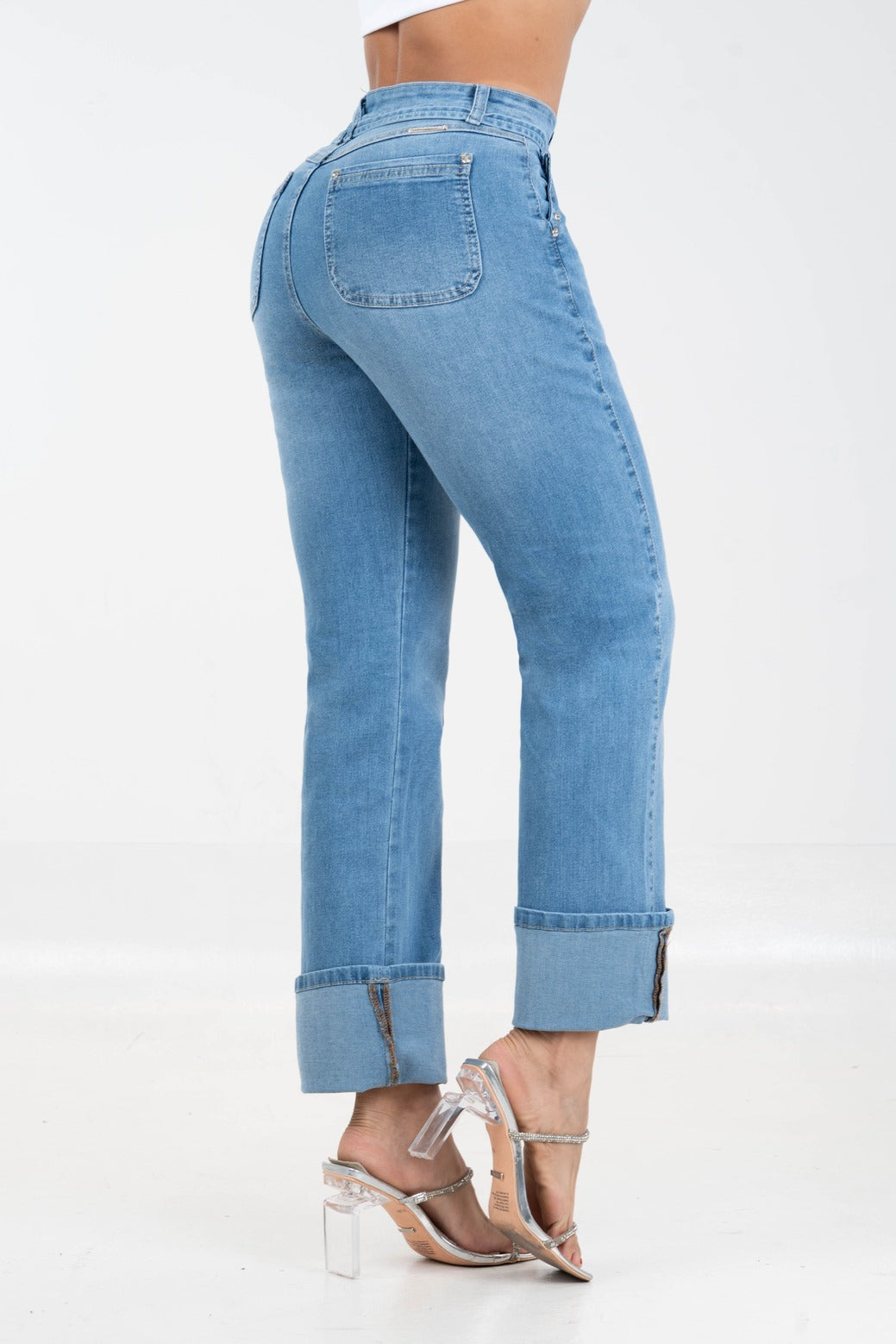 Jean Straight Fit con Cinturón – Light Blue