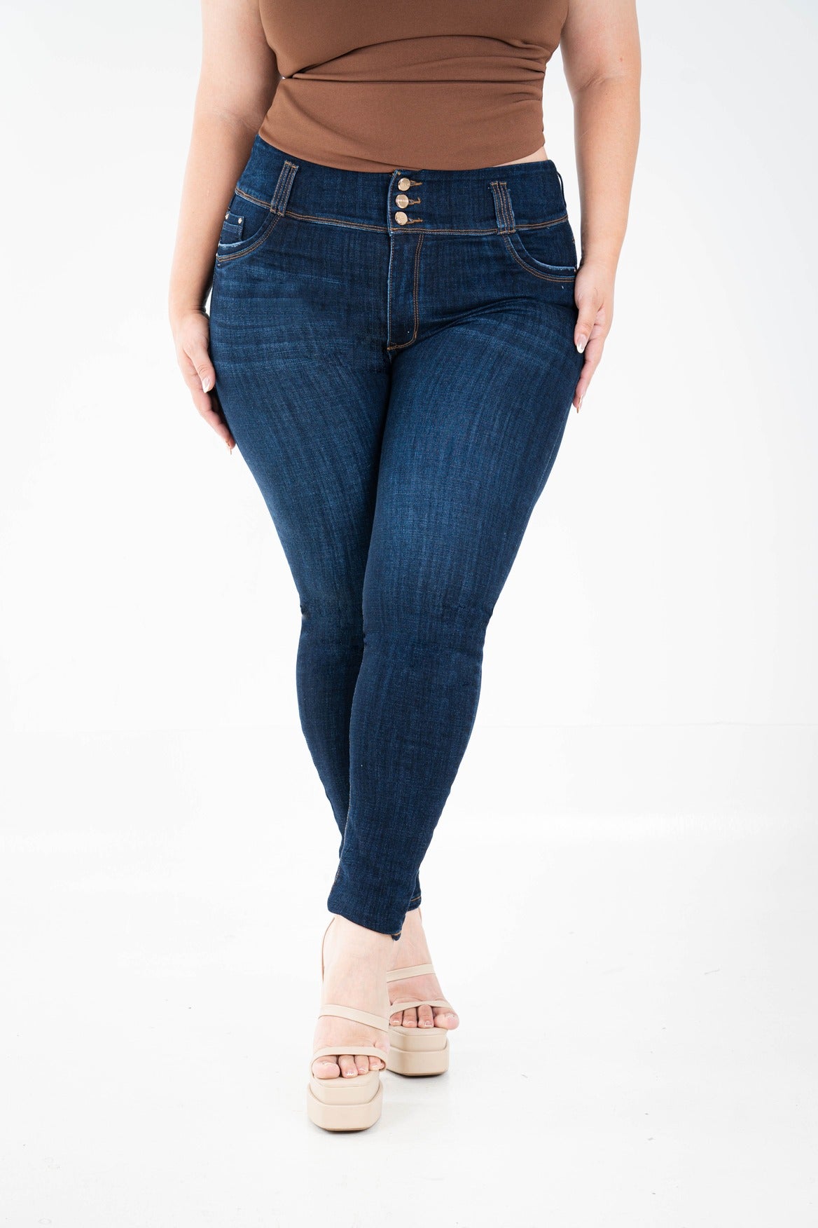 Jean Plus Essential