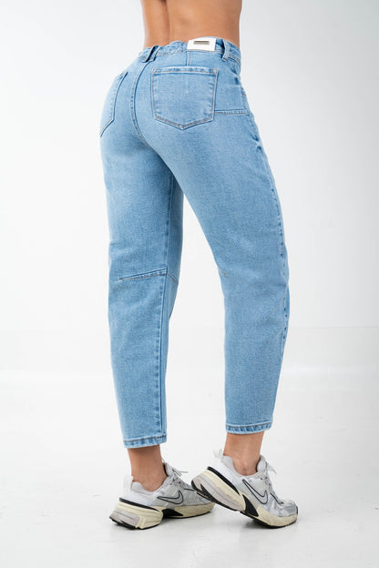 Jean Barrel Shape Fit