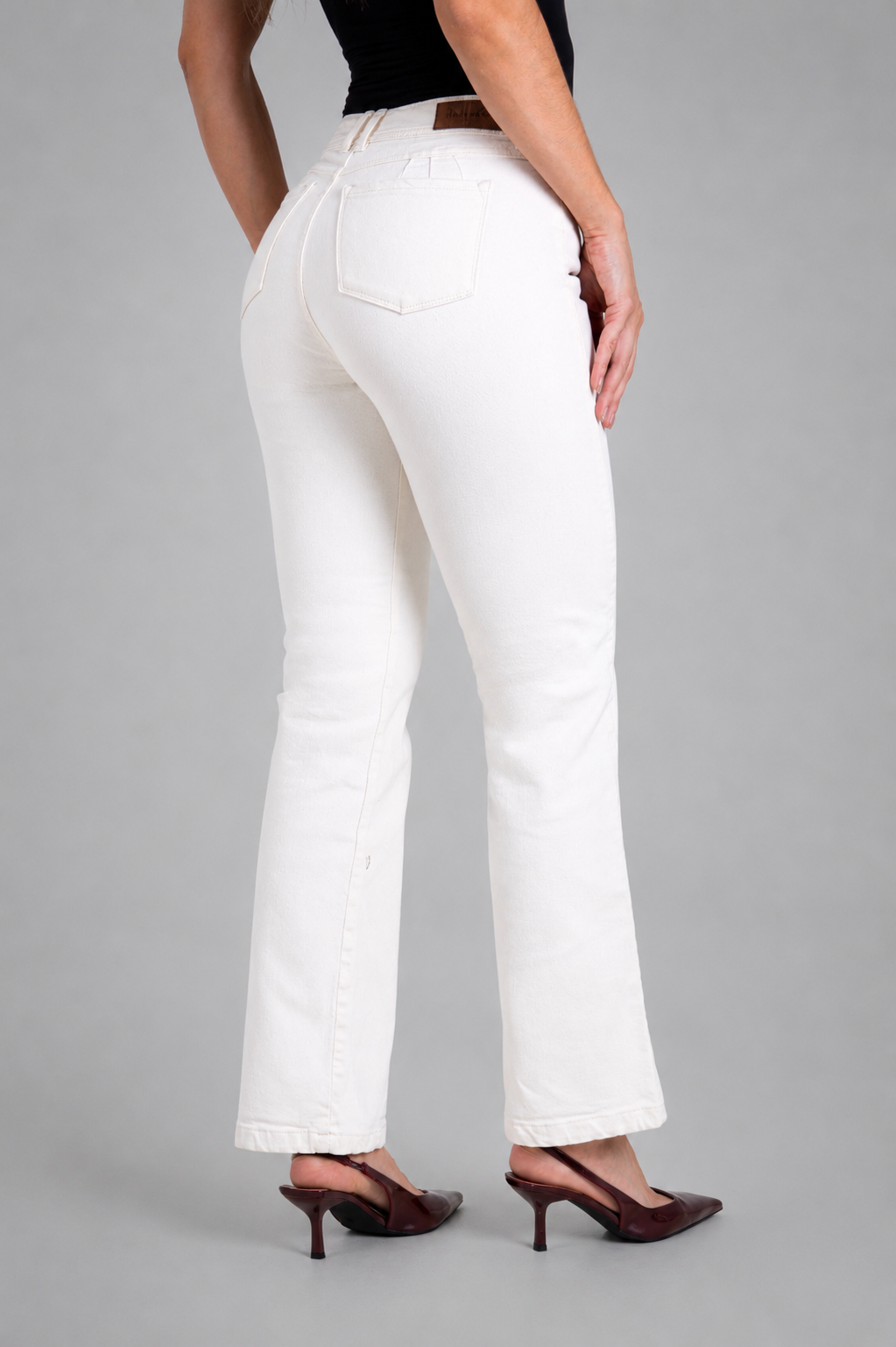 Jean Recto Estilo Elegante Crema