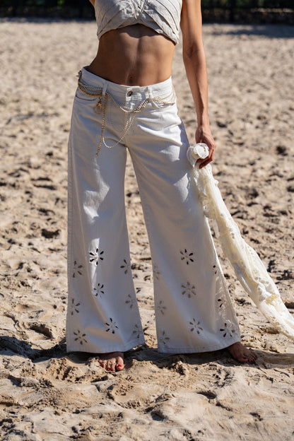 Jean Wide Leg Blanco Hueso con Bordado Floral