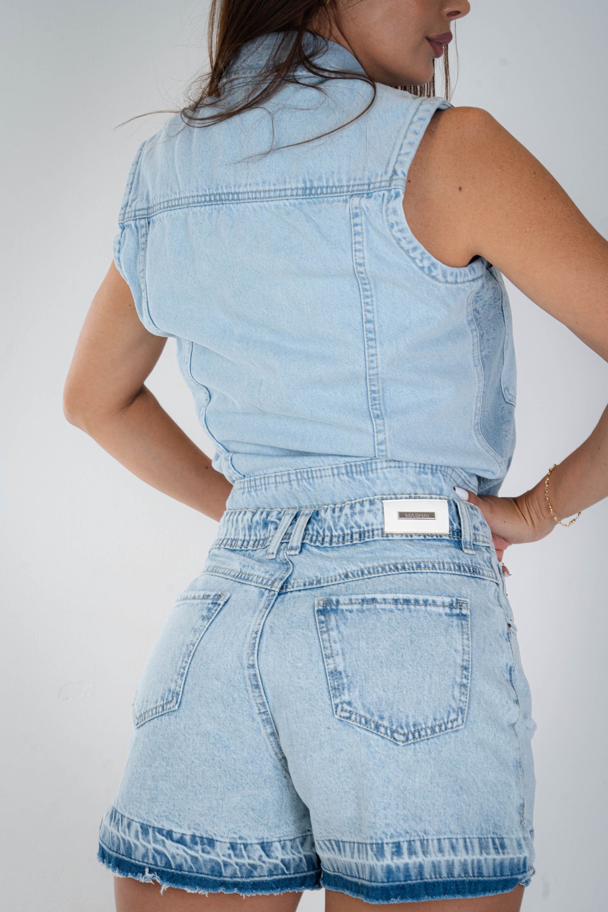 Short Celeste Rígido